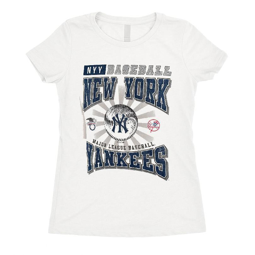 New York Yankees Wear By Erin Andrews Women's Distressed Boyfriend T-shirt